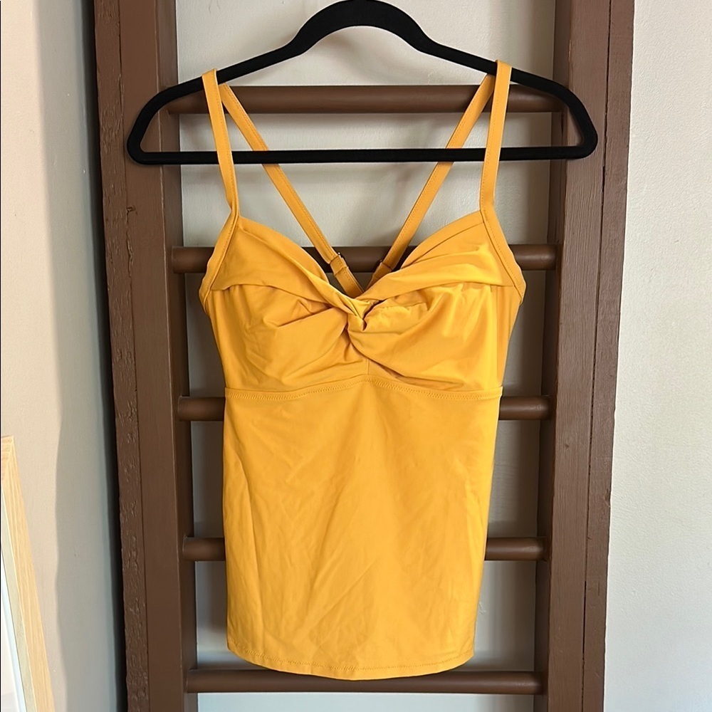 Athleta Twist Up Tankini Top